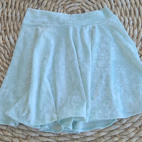 Velvet and sequin skirt set - Picture 4 of 4